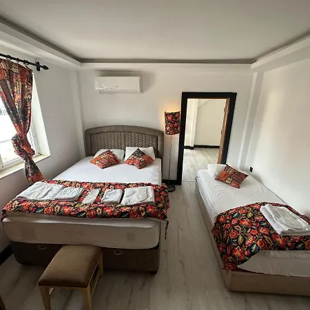 White Country Boutique Hotell 3*