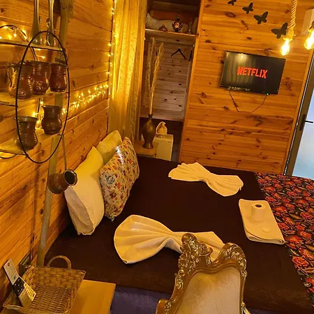 White Country Boutique Hotell 3*